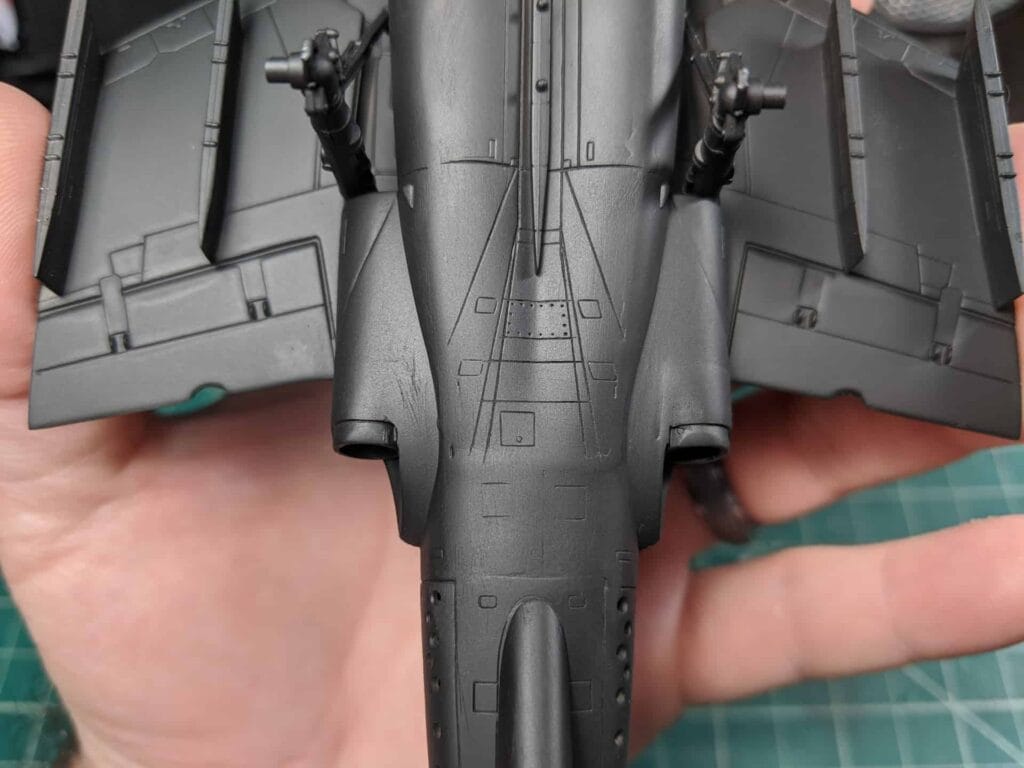 Priming Plastic Models - A Badger Stynylrez Review